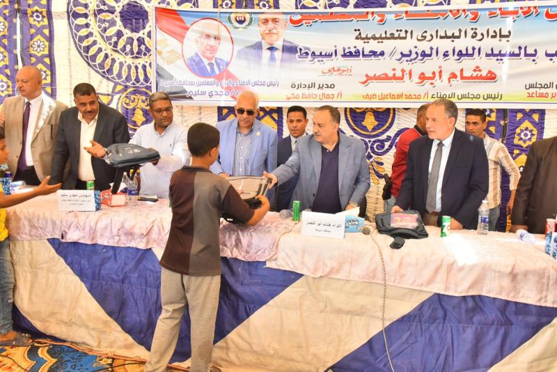 محافظ أسيوط 