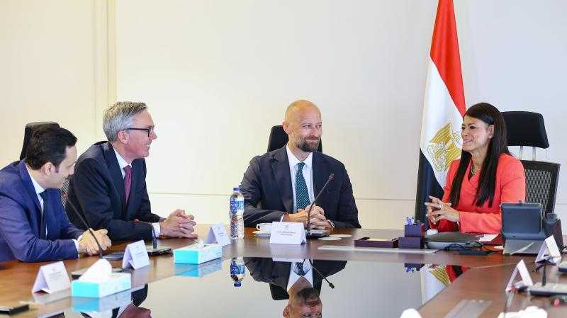 وزيرة التخطيط والتعاون الدولي تستقبل وفد مجلس إدارة شركة ”سكاتك” النرويجية لبحث سبل التعاون المشترك