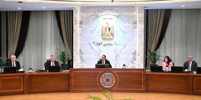 مدبولي يستقبل نائب رئيس الوزراء الروسي ويبحث معه فرص التعاون المشترك