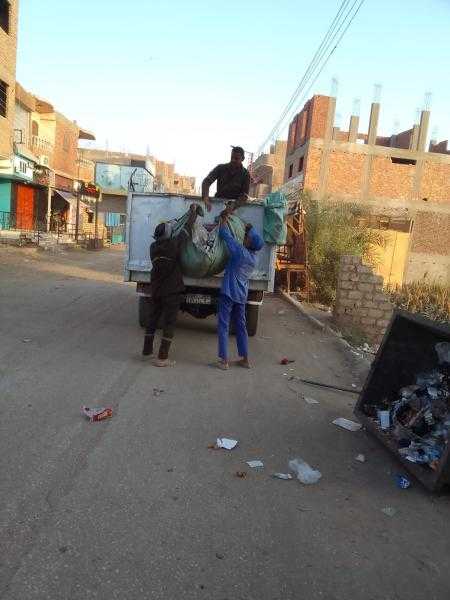 رئيس مركز ومدينة الطود بالأقصر يتابع أعمال النظافة والتجميل استعدادًا للعام الدراسي الجديد