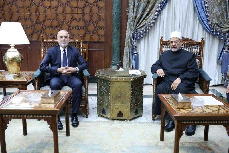 الإمام الأكبر يستقبل السفير اليوناني لدى القاهرة ويؤكد استعداد الأزهر لافتتاح مركزٍ لتعليم اللغة العربية في اليونان