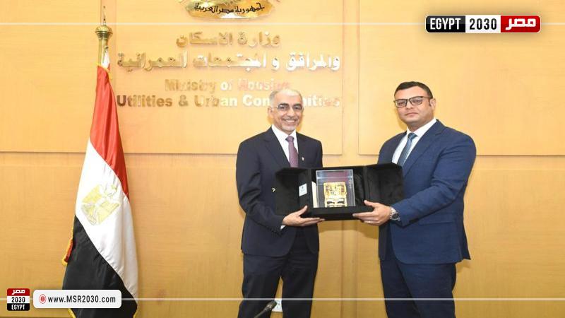 وزير الإسكان يستقبل وزير الأشغال البحريني