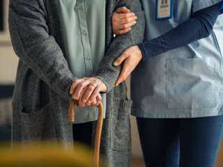 ما حكم صلاة مريض الزهايمر؟.. الإفتاء تجيب