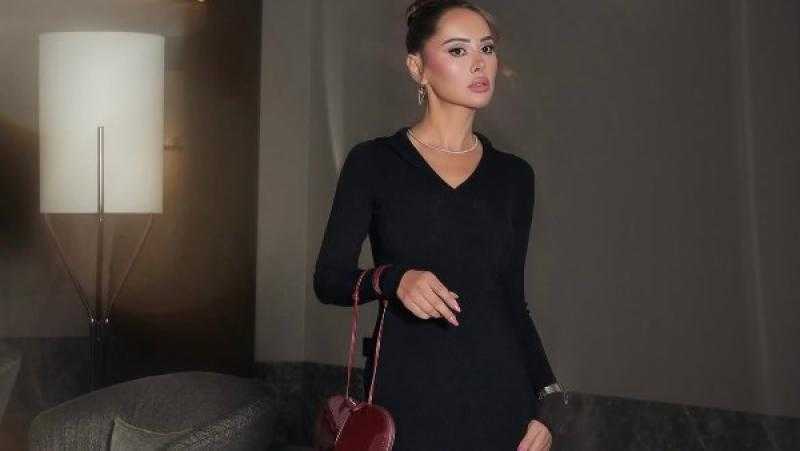 بفستان أسود..ياسمين رئيس تخطف الأنظار بإطلالة جذابة