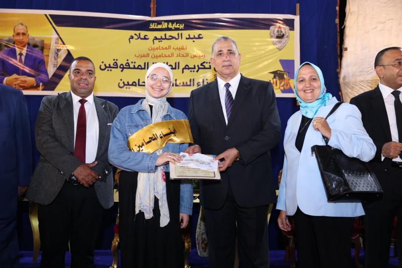 نقيب المحامين 