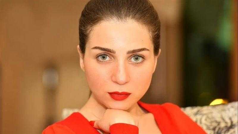 مي عز الدين تحتفل بعيد ميلاد محمد عادل إمام