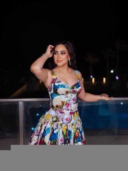 بوسي تتألق في أحدث ظهور