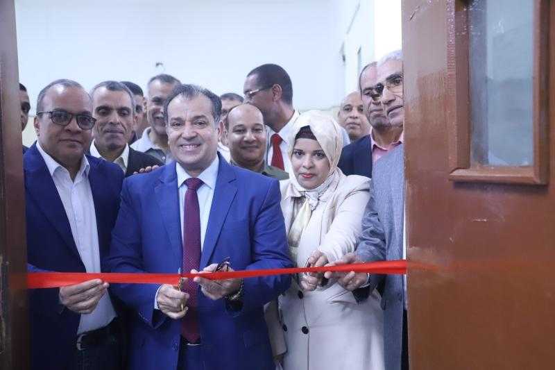 رئيس جامعة جنوب الوادي يفتتح معمل اللغة التركية الرقمي التفاعلي بكلية الآداب