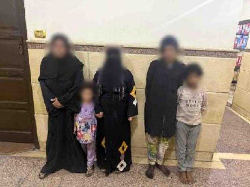 ضبط سيدات وأطفال بالإسماعيلية لتسولهم وتعريض المارة وقائدي السيارات للخطر