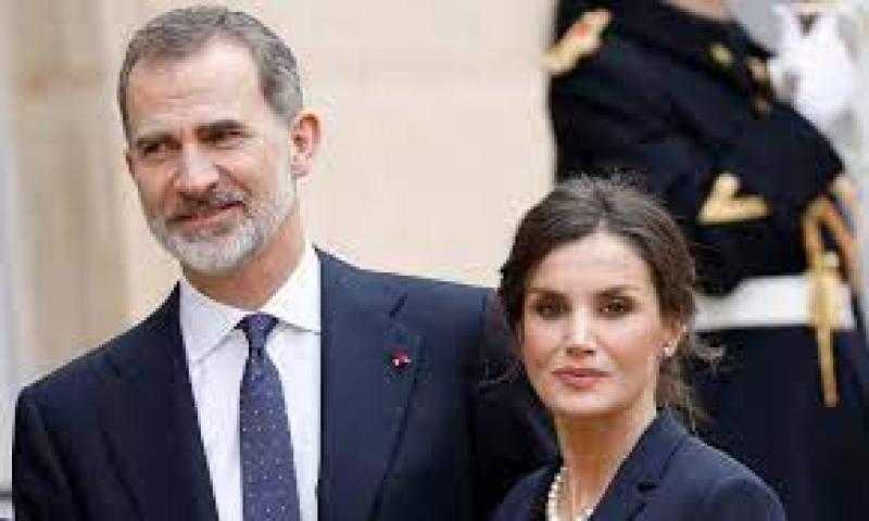 ملك وملكة إسبانيا يزوران النصب التذكارى للجندى المجهول