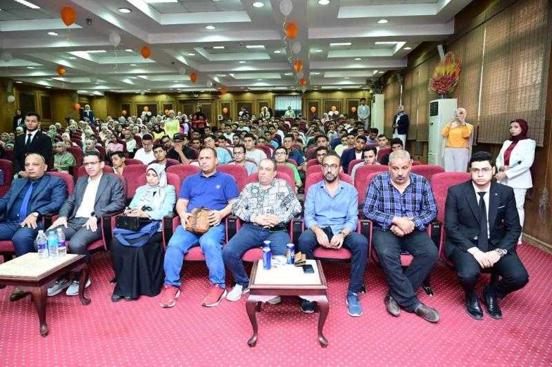 جامعة الفيوم: حفل استقبال الطلاب الجدد بكلية الطب