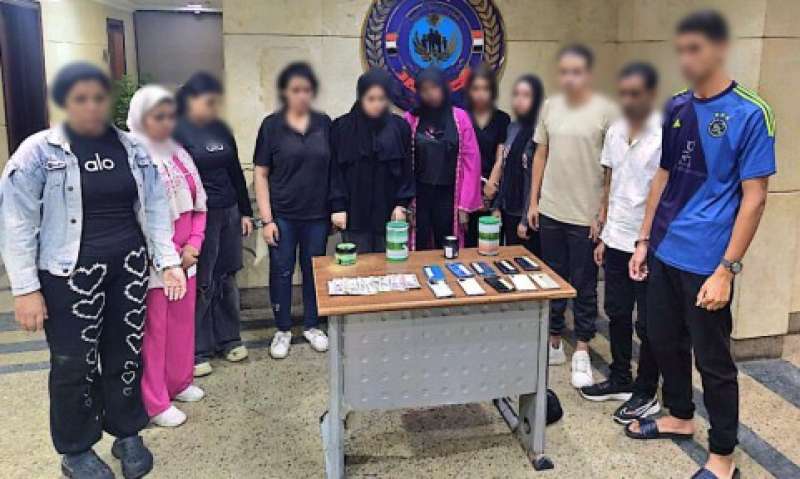 المتهمين 