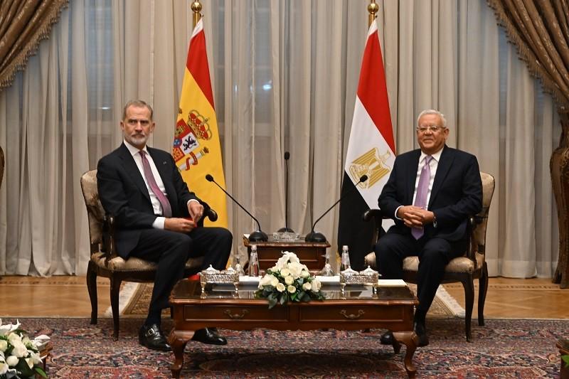 رئيس مجلس النواب يستقبل ملك إسبانيا