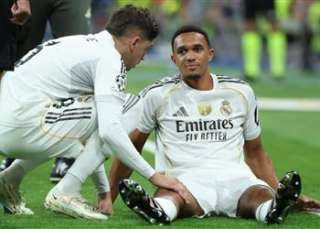 أرنولد يغيب عن 10 مباريات حاسمة مع ريال مدريد بسبب الإصابة