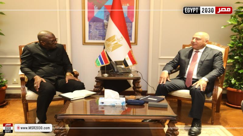 وزير الصناعة والنقل