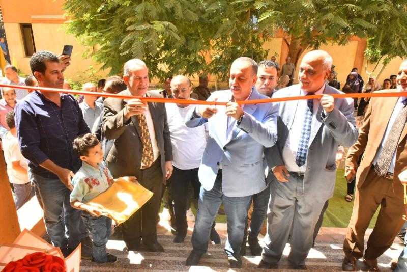 محافظ أسيوط يفتتح مدرسة نوال يؤانس بمنفلوط بـ11.7 مليون جنيه