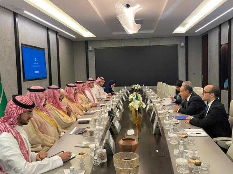 «عبد العاطي» يبحث مع وزير الصناعة السعود الفرص الاستثمارية المتاحة في مصر