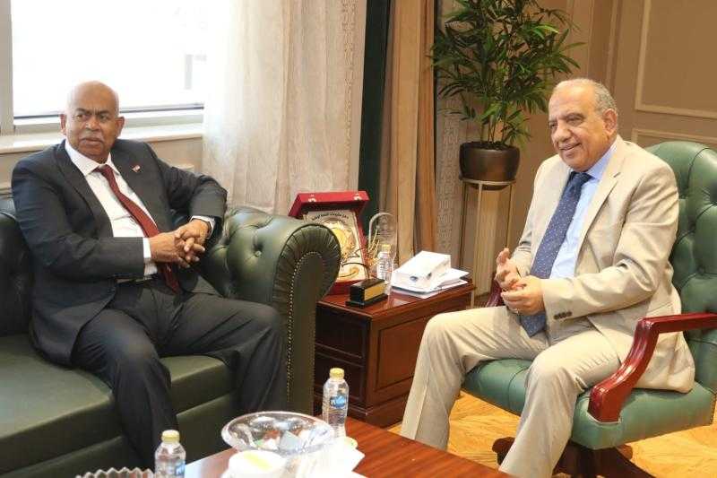 وزير الكهرباء يستقبل وزير النفط السوداني لبحث تعزيز الشراكة والتعاون بناء وتأهيل الشبكات