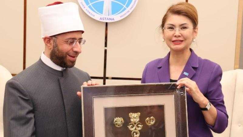 على هامش مؤتمر أستانا.. وزيرة الثقافة الكازاخية تستقبل وزير الأوقاف