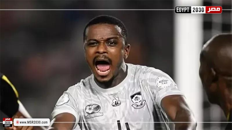 تيبوهو موكوينا لاعب جنوب أفريقيا