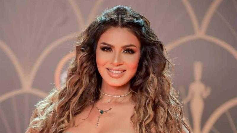 نجلاء بدر تطمئن جمهورها بعد العثور على خاتمها المفقود