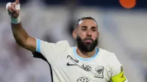 بنزيما يقترب من الهلال.. صفقة مدوية تهز الدوري السعودي قبل غلق الميركاتو