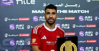 تريزيجيه أفضل لاعب في مباراة الأهلي وسيراميكا كليوباترا
