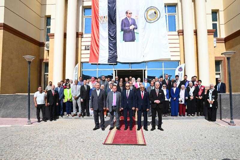 المنشاوي يشهد مراسم تحية العلم بجامعة أسيوط الأهلية في انطلاقة العام الجامعي الجديد 2025/2026