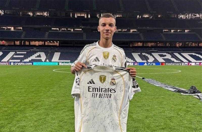 من هو عبد الرحيم الذي وقف الجميع للتصفيق له في البرنابيو قبل مباراة ريال مدريد وإسبانيول؟