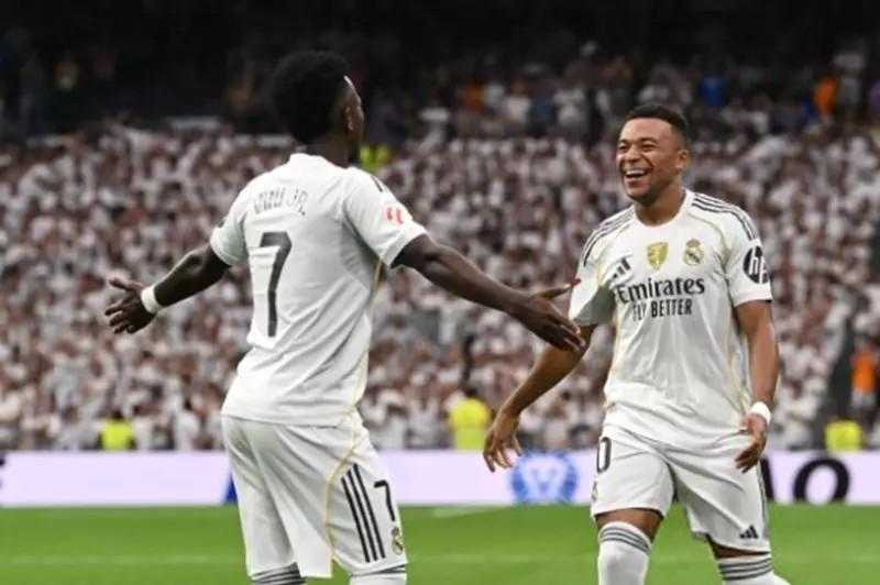 أغنى رجل في العالم يطرق أبواب ريال مدريد باستثمار تاريخي