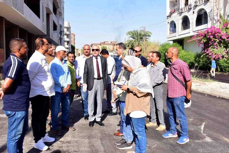 محافظ الأقصر يتفقد أعمال الرصف والتجميل بحوض 18 وعدد من شوارع المدينة