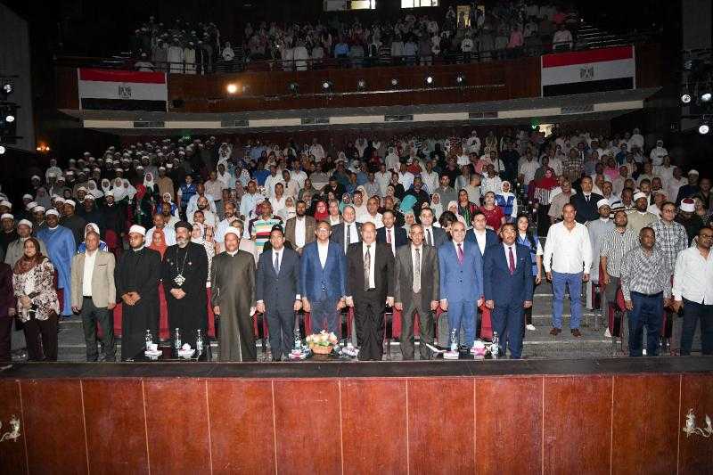 محافظ قنا يدشن مبادرة صحح مفاهيمك لنشر الوعي وتصحيح الأفكار المغلوطة