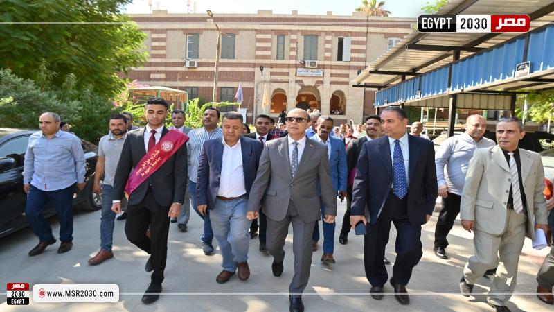 رئيس جامعة أسيوط