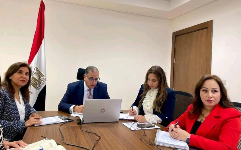 نائب وزير الخارجية يلتقي أبناء الجالية المصرية في الدنمارك والسويد