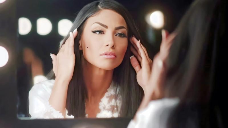 دوللي شاهين 