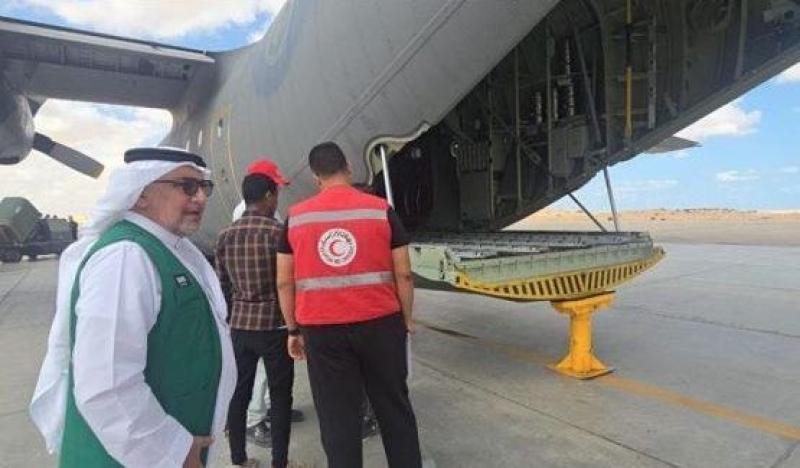 مطار العريش يستقبل طائرة سعودية محملة بمساعدات إنسانية لصالح الفلسطينيين في غزة
