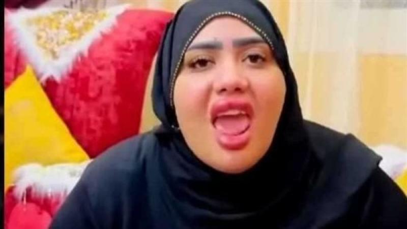 الاقتصادية تقضي بحبس البلوجر ”أم سجدة” 6 أشهر وغرامة 100 ألف جنيه
