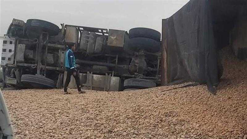 إصابة 3 أشخاص في حادث تصادم بغرب أسيوط