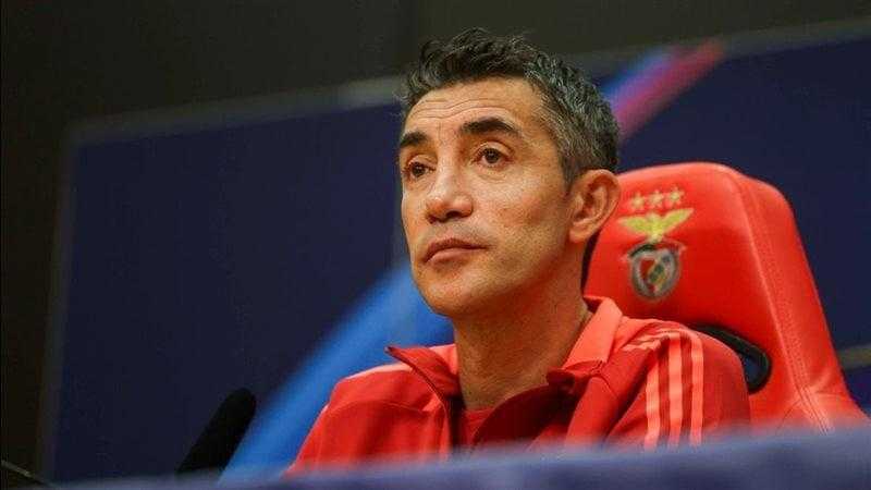 مدرب بنفيكا السابق يقترب من تدريب الأهلي