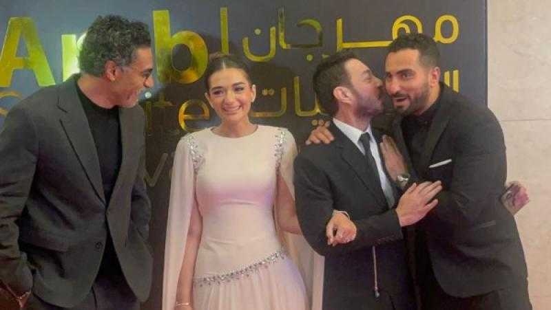 أحمد السقا يفوز بجائزة أفضل ممثل في مهرجان الفضائيات العربية عن فيلم ”أحمد وأحمد”