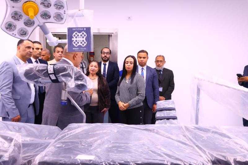 وزيرة التضامن تتابع سير العمل فى تجهيزات مستشفى عبلة الكحلاوي للزهايمر وكبار السن استعدادًا لافتتاحه قريبًا