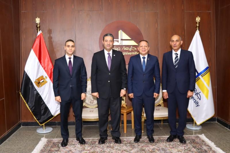 محافظ دمياط 