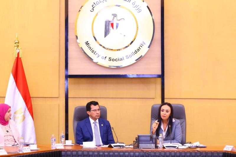 وزيرا التضامن الاجتماعي والشباب والرياضة يعقدان لقاءً موسعًا مع لجنة حقوق الإنسان والتضامن بنموذج محاكاة مجلس الشيوخ