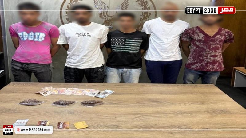 المتهمين 