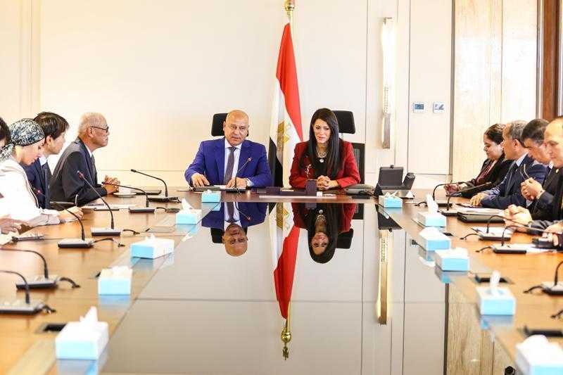 وزير النقل يوقع اتفاقية تمويلية خاصة بالمرحلة الأولى للخط الرابع للمترو