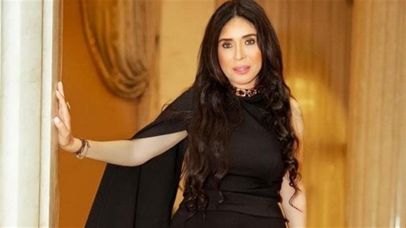 دينا تتعاقد على مسلسل قصير وعمل سينمائي