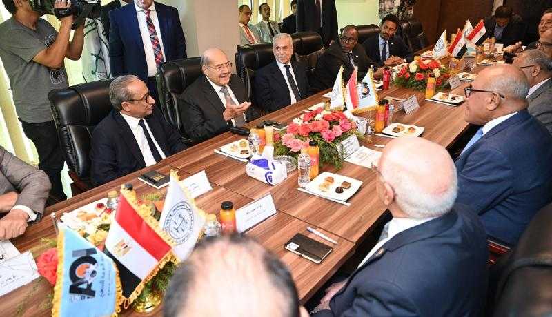 رئيس مجلس الشيوخ يشهد توقيع مذكرة للتفاهم بين العربية للتصنيع والمحكمة العربية للتحكيم