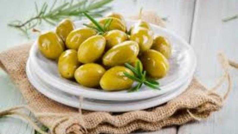 طريقة عمل الزيتون المخلل في المنزل
