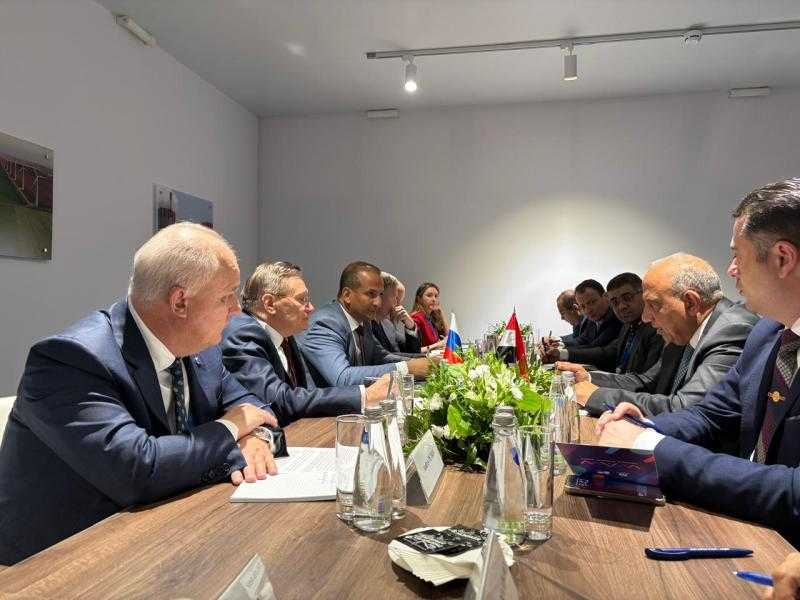 وزير الكهرباء يجتمع ورئيس روساتوم الروسية وفريق العمل القائم على مشروع محطة الضبعة النووية