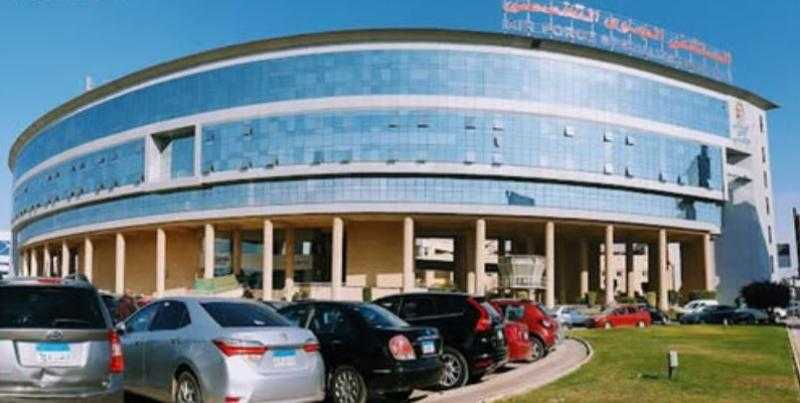 المستشفى الجوي التخصصي يستضيف خبيرًا عالميًا في جراحات قاع الجمجمة